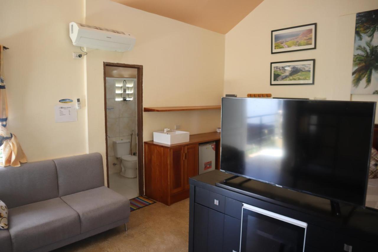 Ice Bear Bar & Tourist Inn Dauis Kültér fotó